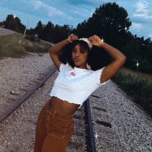 Meet your Posher, Laney